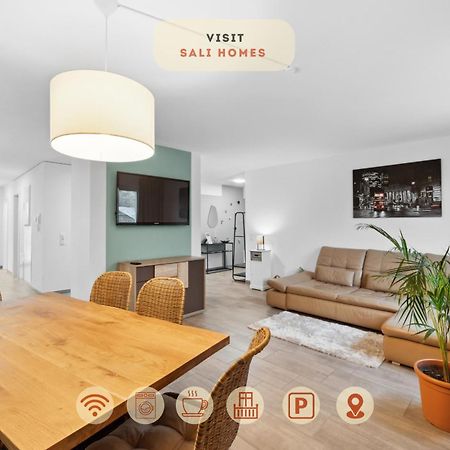 Sali Homes Spacious Apartment With Terrace In City Center Байройт Екстериор снимка