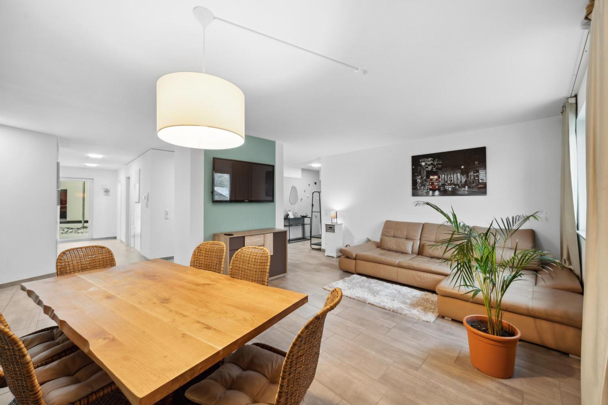 Sali Homes Spacious Apartment With Terrace In City Center Байройт Екстериор снимка